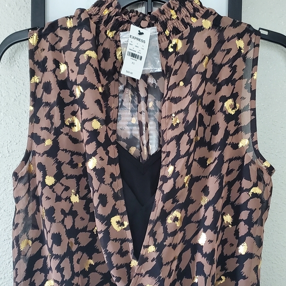 Shirt - Picture 2 of 3